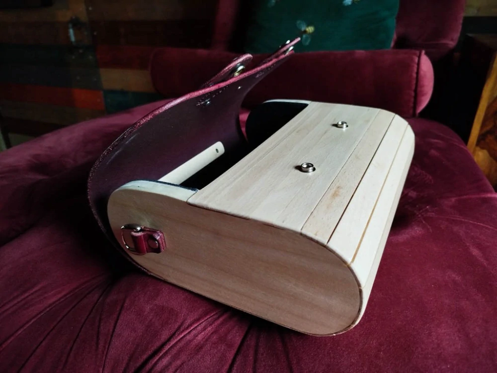 Dřevěná kabelka - buk bordo